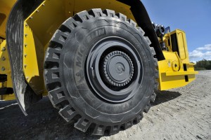 Fabricante apresenta pneus para mineração MICHELIN_XTXL - novidade 2015