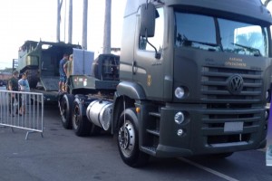 Carreteiros fuzileiros navais participam da Feira volks marinha