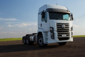 MAN anuncia venda de veículos Euro 5 na Argentina MAN tractor 25420