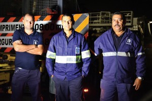 Os motoristas Roberto Naves Delgado, Vilson Lima e Adevanir Antônio, destacam que a transmissão automatizada dos FHs 750 facilita o trabalho neste tipo de transporte