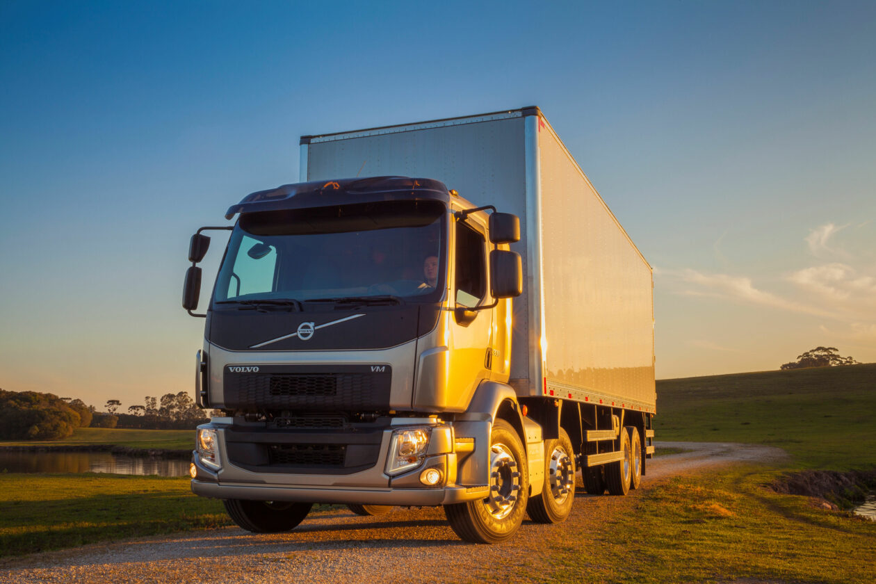 2016 será um ano desafiador, prevê diretoria da Volvo 26 VM