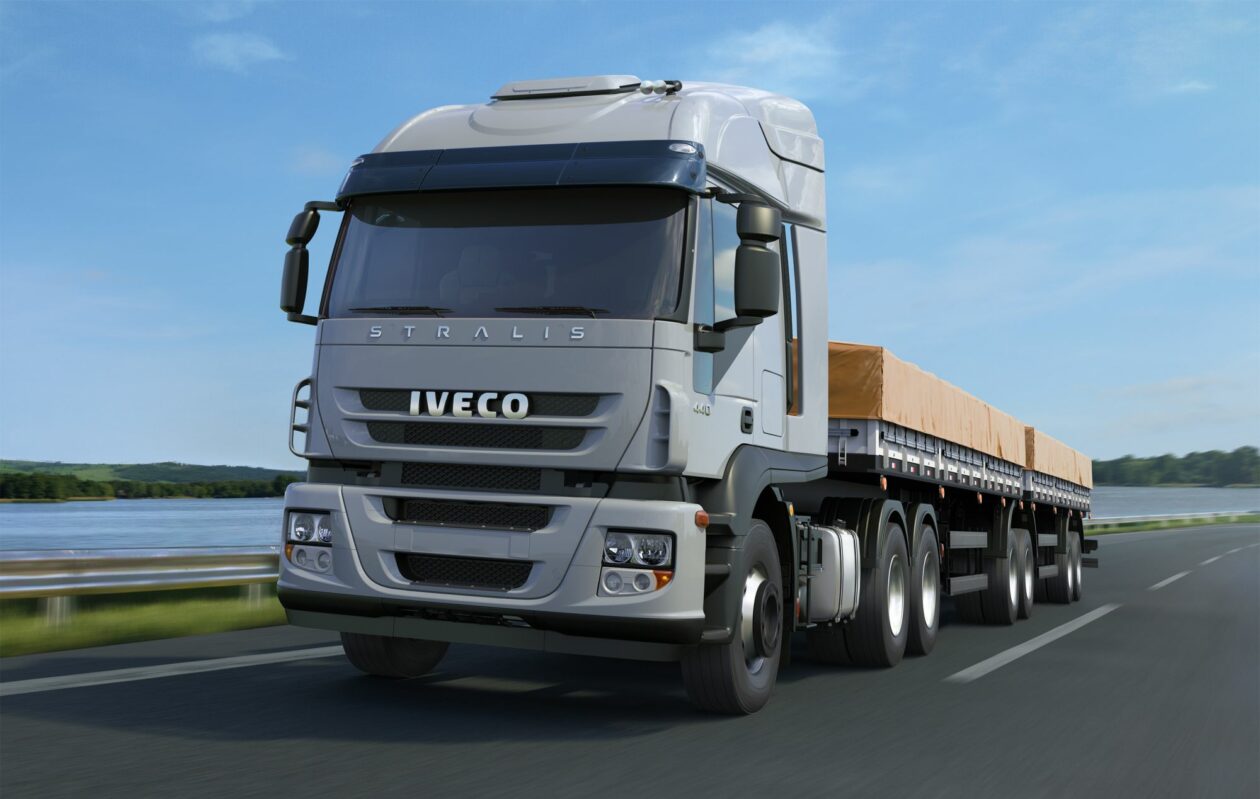 Iveco anuncia novidades “carregadas de potência” STRALIS 440 CARGA SECA 16-9