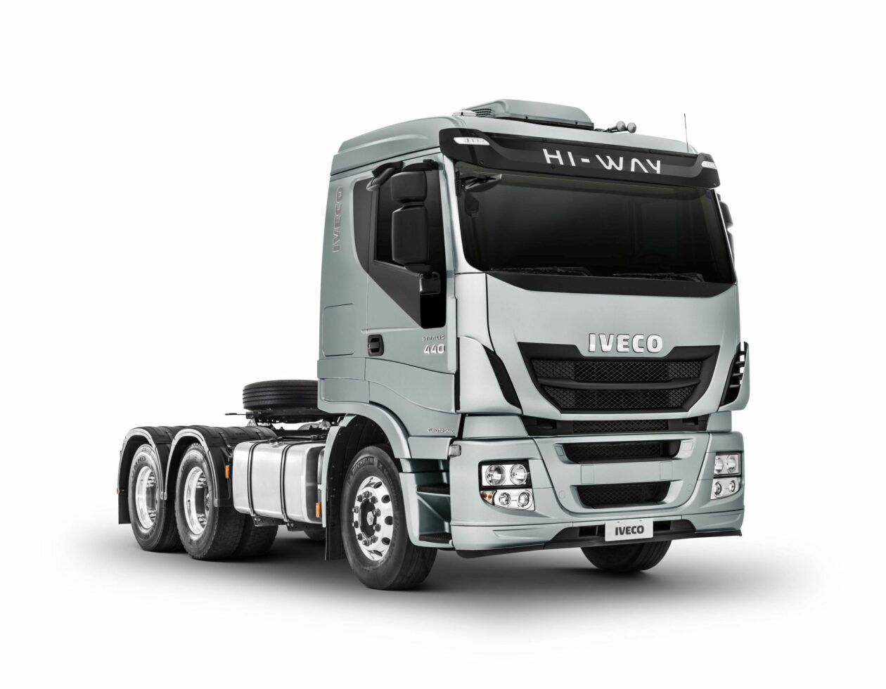 Iveco anuncia novidades “carregadas de potência” hi_way_440__0003