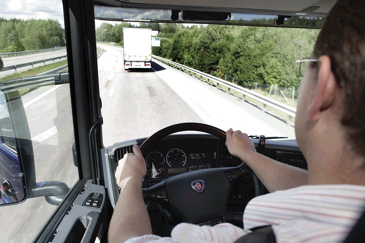 Na Dinamarca, curso aposta que motoristas podem ser líderes motivados dentro de escritórios de empresas de transporte por conhecerem as regras da estrada