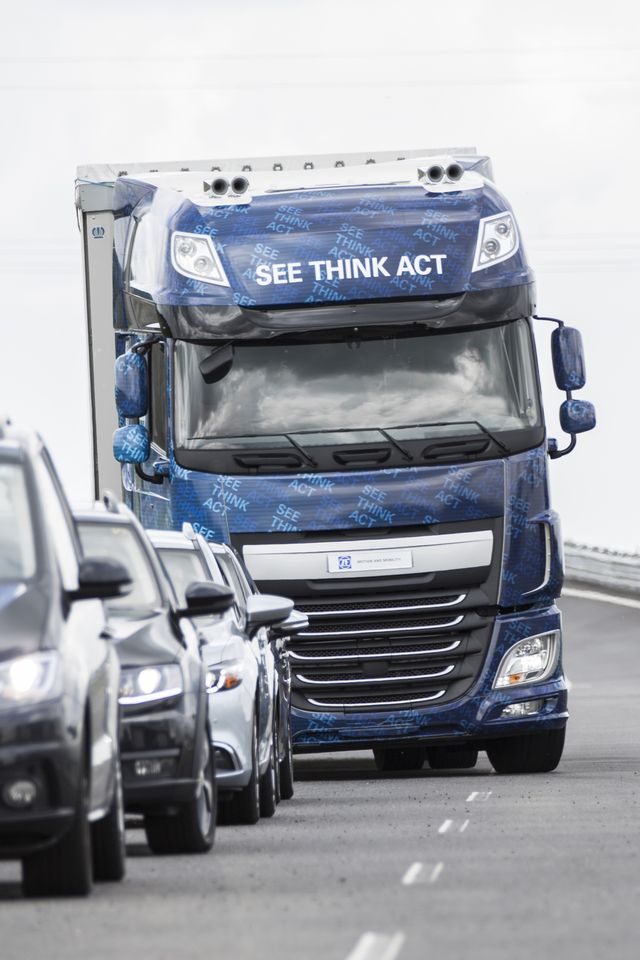 ZF, Innovations-Truck, EMA, Evasive Maneuver Assist