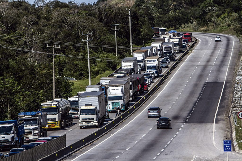 O Brasil tem um grande mercado de transporte de carga, onde mais de 80% dos autônomos já ouviram falar dos aplicativos eletrônicos de frete