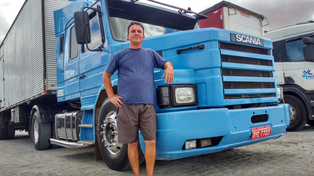 Dia dos pais: filhos de carreteiros prestam homenagem aos seus heróis da estrada Diones