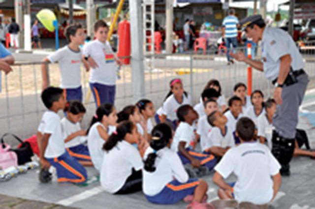 Projeto "Rodovia SP Mirim", realizado pela Polícia Rodoviária Estadual, levou noções de trânsito para crianças