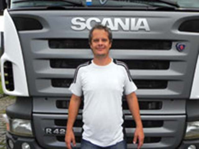 Circulação limitada O governo estadual está correto em limitar do tráfego de veículos pesados que estragam as rodovias, opina Alessandro Bof