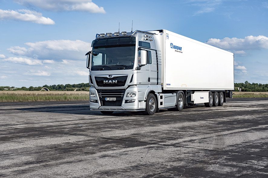 Nova série de caminhões MAN está mais potente, ganhou em economia de combustível e traz mudanças externas e internas na cabine