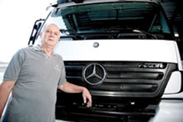 Na época da safra acontece um aumento considerável de consultas para aquisição de caminhões extrapesados, garante o representante da Mercedes-Benz, Sérgio Triska