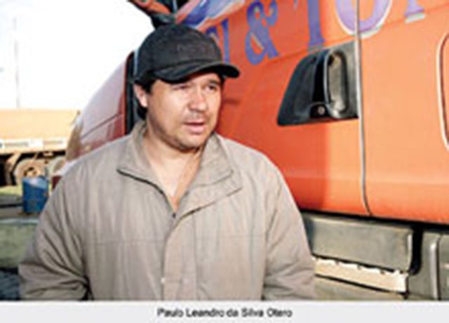 Paulo Leandro afirma que nunca larga a sacolinha, mas tem observado que em muitos pontos de parada não existem locais adequados para descarte do lixo