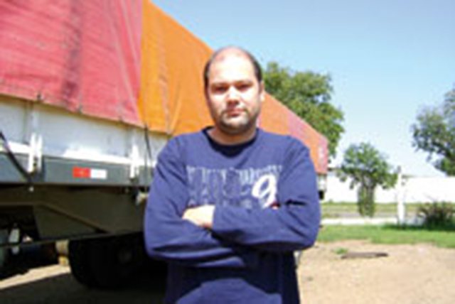 Há cerca de um ano, o empresário Rodrigo Cadinamos Ribeiro teve um caminhão roubado na saída do túnel de Santa Fé, na Argentina