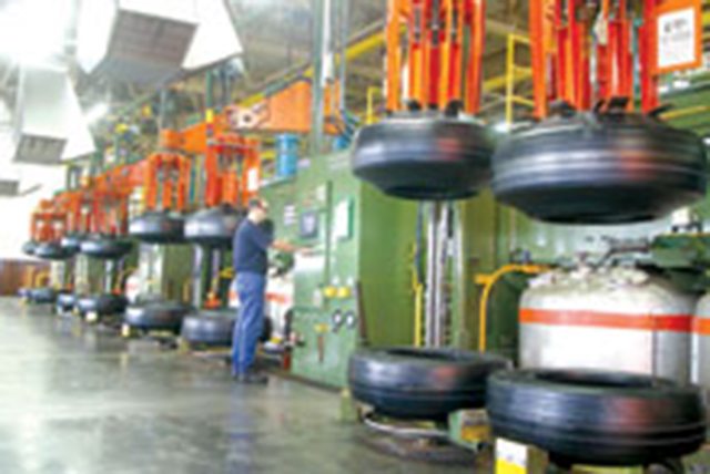 A Goodyear desenvolve ações para reduzir o consumo de recursos naturais durante todo o processo de fabricação de pneus