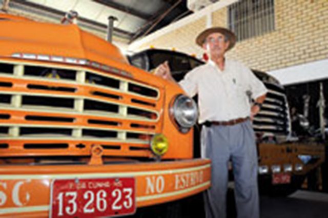 Em 1950, Sérgio Muraro tinha 15 anos quando assumiu o volante de um Studebaker e levou uma carga de vinho do Sul para o Rio de Janeiro