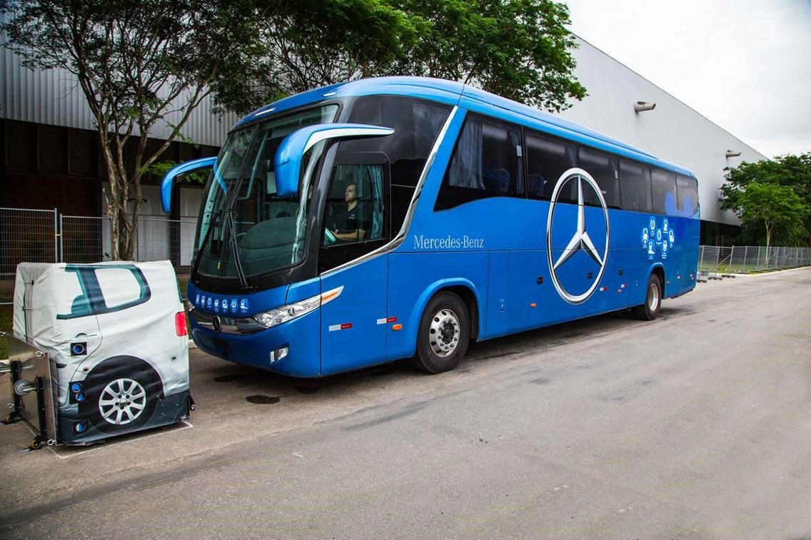 Mercedes-Benz lança superarticulado para BRT e sistemas de segurança mercedes-brt-sistema