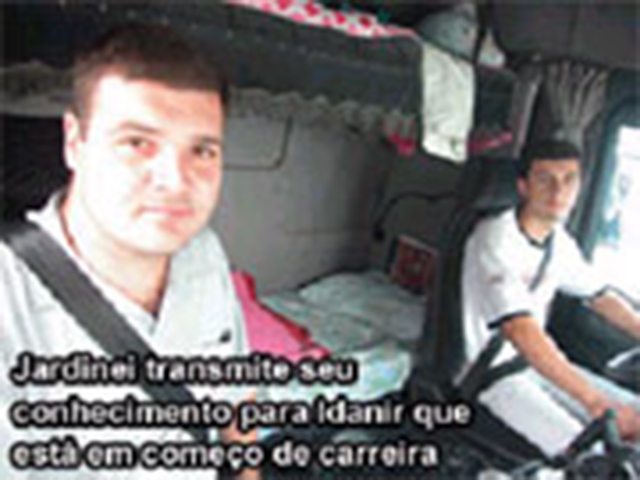 Carreteiro com Status 222