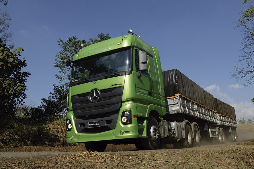 Foco nos rodoviários MER fOTO 1 Actros 2651 1 1