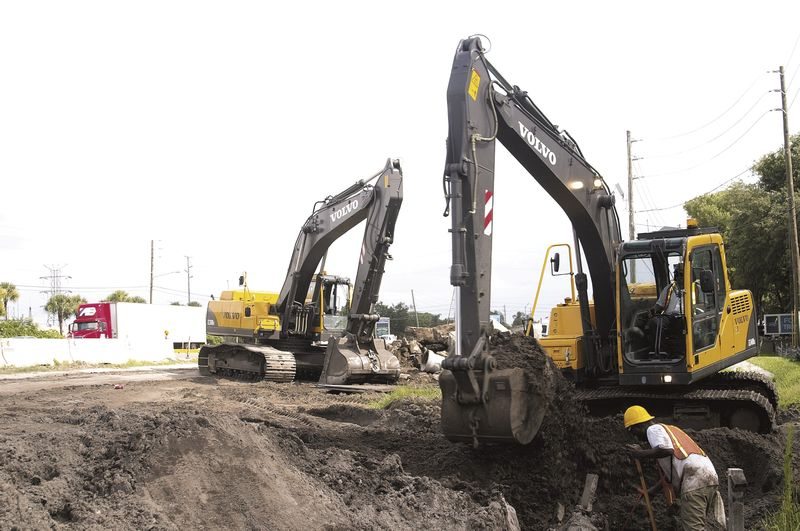 Volvo CE apresenta produtos e soluções para o agronegócio Volvo E140