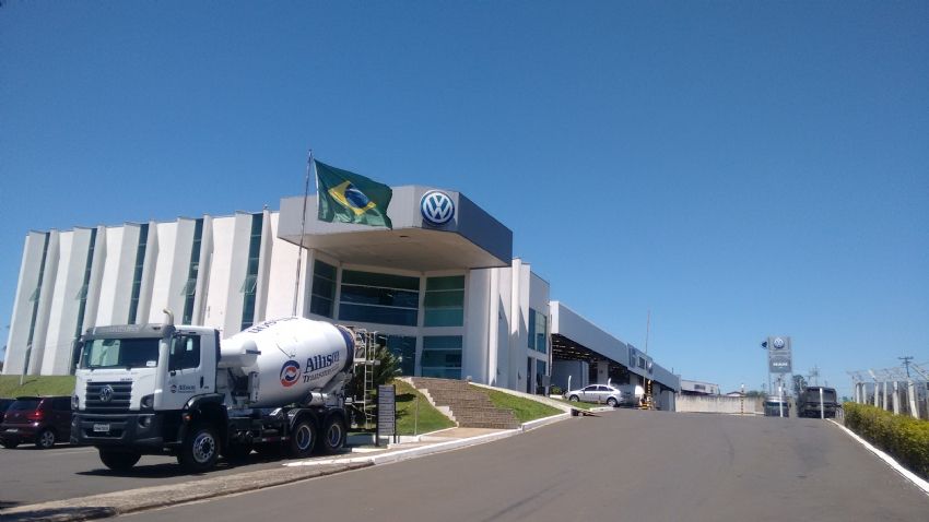 Ação da Volkswagen ressalta vantagens do Constellation 26.280 Constructor MAN construcao
