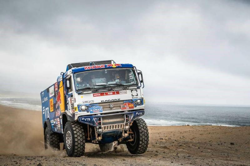 Iveco vence etapa final do Dakar e conclui a competição entre os primeiros colocados Eduard Nikolaev