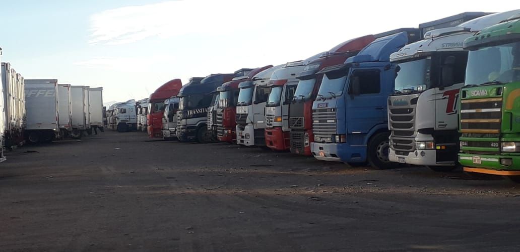 Caminhoneiros na rota Mercosul enfrentam dificuldades patio argentina2