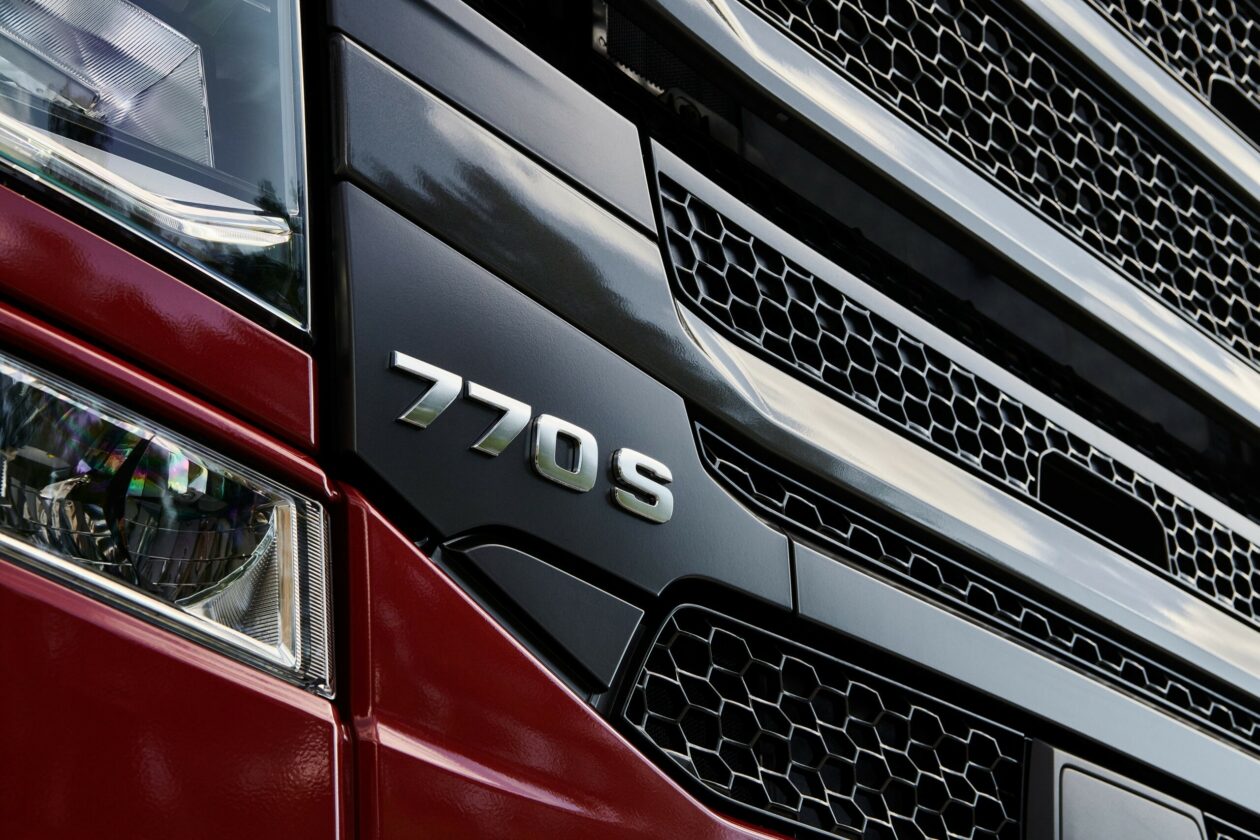 Scania lança o caminhão mais potente do mundo produzido em série Mais potente do mundo V8 1 scaled