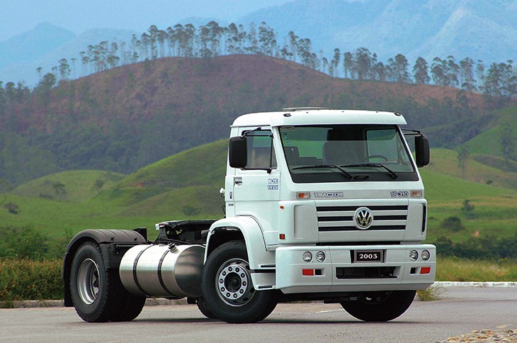 Brutos que marcaram época Volkswagen Titan Tractor 18.310 opcao 02