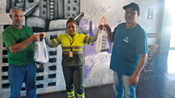 Solidariedade na estrada Entrega alimentos a motirstas Ecopistas 2