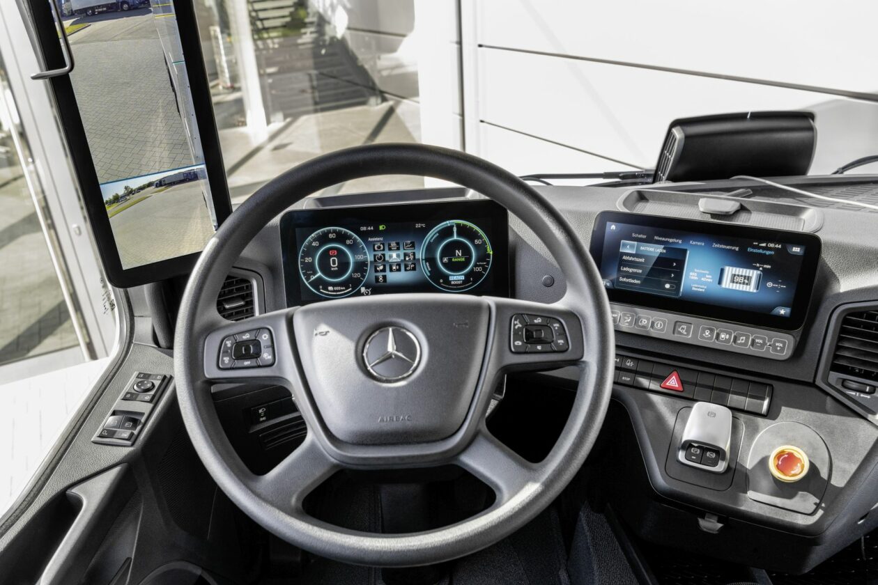 Mercedes anuncia início de produção do Actros elétrico BAIXA2